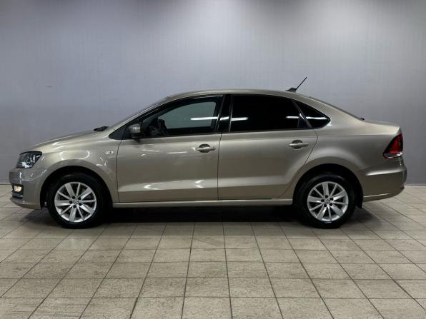Volkswagen Polo V Рестайлинг с пробегом 2018 года, цена 1 490 000 рублей, 61229 км, седан, Автокод Объявления