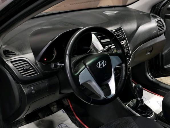 Hyundai Solaris I с пробегом 2014 года, цена 680 000 рублей, 199450 км, хэтчбек, Автокод Объявления
