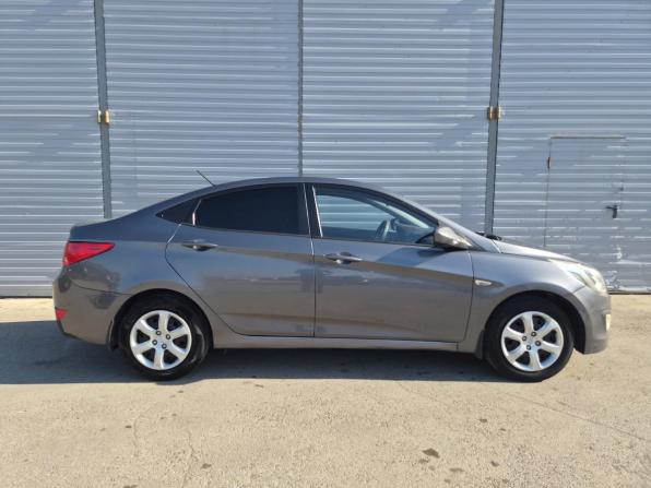 Hyundai Solaris I Рестайлинг с пробегом 2014 года, цена 797 000 рублей, 109855 км, седан, Автокод Объявления