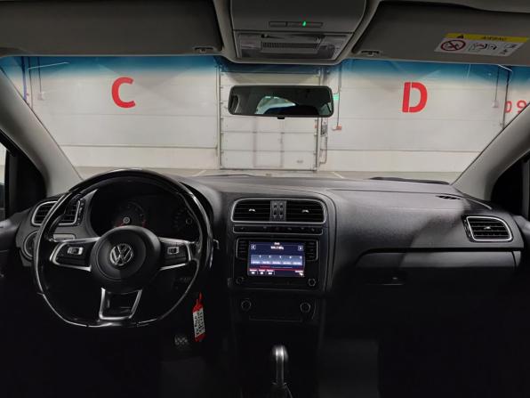 Volkswagen Polo V Рестайлинг с пробегом 2020 года, цена 1 419 000 рублей, 144904 км, седан, Автокод Объявления