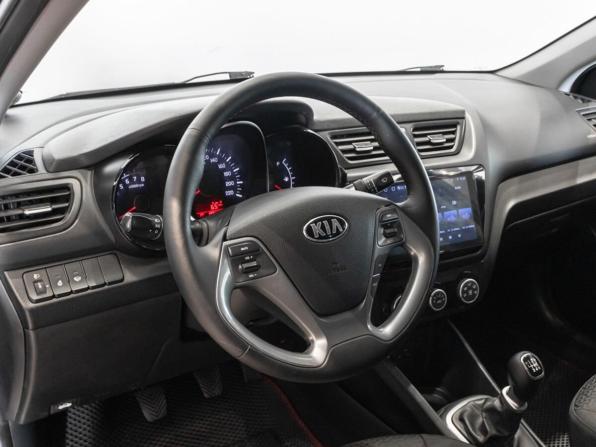 Kia Rio III Рестайлинг с пробегом 2016 года, цена 870 000 рублей, 199300 км, седан, Автокод Объявления