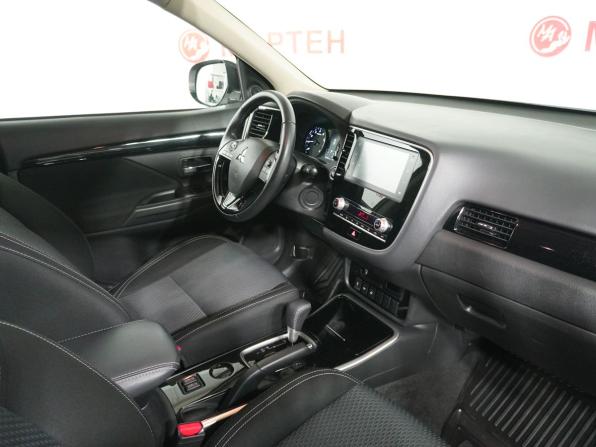 Mitsubishi Outlander III Рестайлинг 3 с пробегом 2020 года, цена 1 919 000 рублей, 164929 км, внедорожник, Автокод Объявления