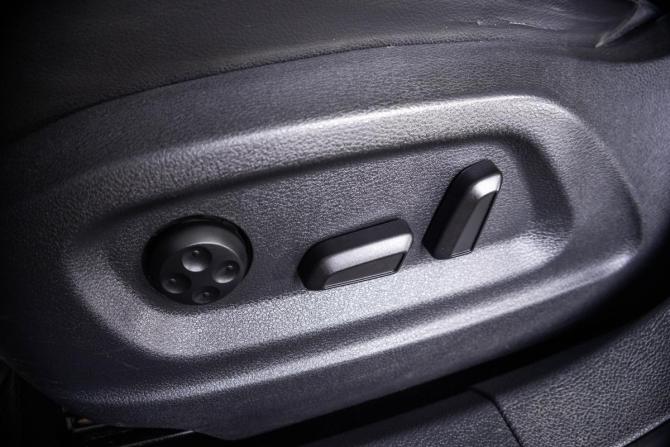 Volkswagen Tiguan I Рестайлинг с пробегом 2012 года, цена 1 349 000 рублей, 215000 км, внедорожник, Автокод Объявления