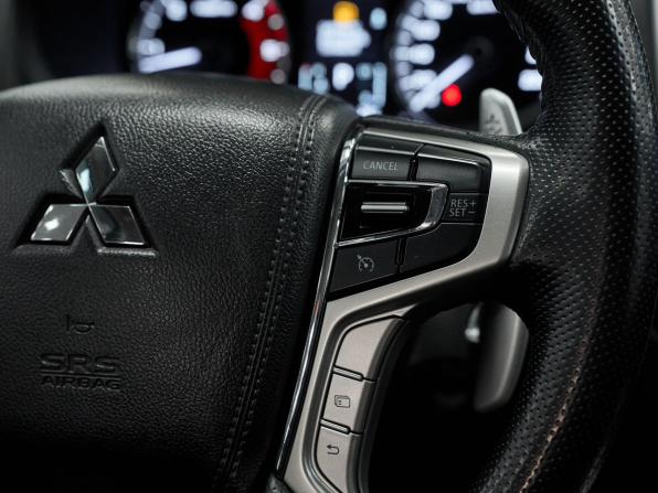 Mitsubishi Pajero Sport III с пробегом 2018 года, цена 2 996 000 рублей, 75718 км, внедорожник, Автокод Объявления