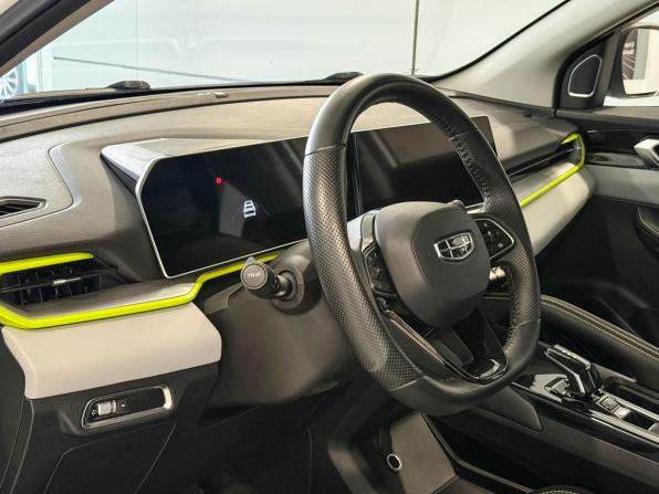 Geely Coolray I Рестайлинг с пробегом 2023 года, цена 2 035 000 рублей, 21477 км, внедорожник, Автокод Объявления