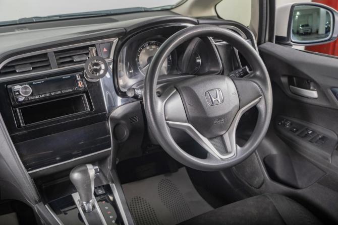 Honda Shuttle II с пробегом 2016 года, цена 1 329 000 рублей, 185000 км, универсал, Автокод Объявления
