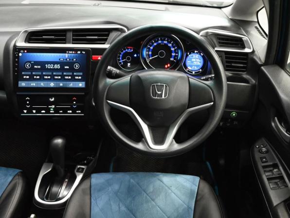 Honda Fit III с пробегом 2016 года, цена 1 100 000 рублей, 96700 км, хэтчбек, Автокод Объявления