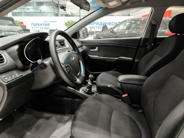 Kia Rio III Рестайлинг с пробегом 2015 года, цена 950 000 рублей, 178672 км, седан, Автокод Объявления