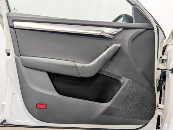 Skoda Octavia III (A7) Рестайлинг с пробегом 2017 года, цена 1 515 000 рублей, 97857 км, лифтбек, Автокод Объявления