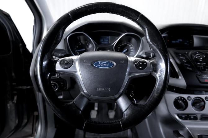 Ford Focus III с пробегом 2012 года, цена 930 000 рублей, 111944 км, универсал, Автокод Объявления