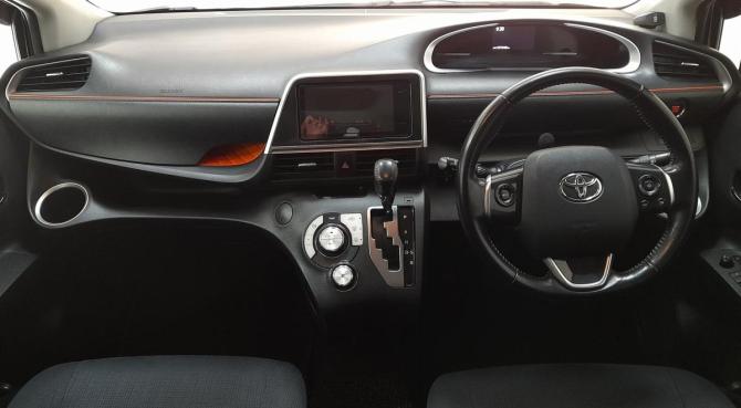 Toyota Sienta II с пробегом 2017 года, цена 1 199 000 рублей, 121546 км, минивэн, Автокод Объявления