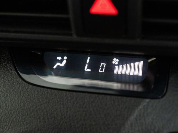 Toyota Sienta II Рестайлинг с пробегом 2021 года, цена 1 629 500 рублей, 62998 км, компактвэн, Автокод Объявления