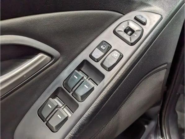 Hyundai ix35 I с пробегом 2011 года, цена 999 000 рублей, 244000 км, внедорожник, Автокод Объявления