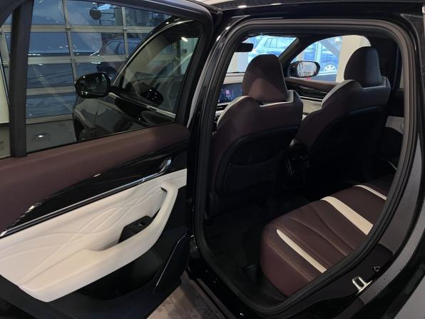 Geely Monjaro I с пробегом 2023 года, цена 3 440 000 рублей, 29189 км, внедорожник, Автокод Объявления