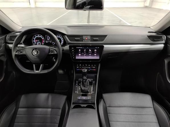 Skoda Superb III Рестайлинг с пробегом 2020 года, цена 2 190 000 рублей, 105642 км, лифтбек, Автокод Объявления