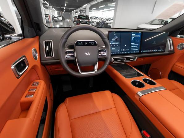 Li Auto (Lixiang) L7 I Рестайлинг с пробегом 2025 года, цена 8 150 000 рублей, 50 км, внедорожник, Автокод Объявления