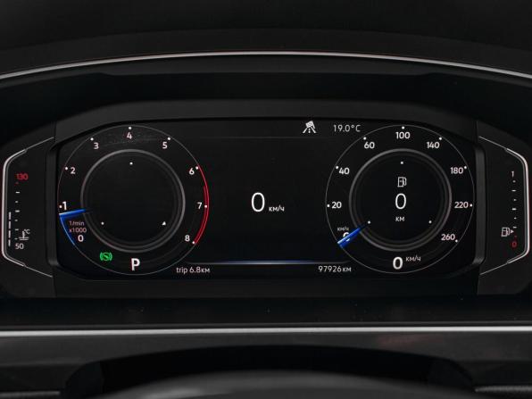 Volkswagen Tiguan II с пробегом 2018 года, цена 2 570 000 рублей, 97925 км, внедорожник, Автокод Объявления