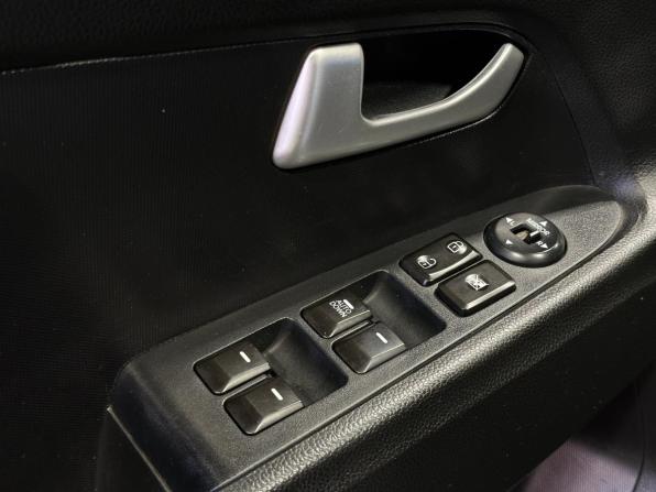 Kia Sportage III с пробегом 2013 года, цена 1 300 000 рублей, 267438 км, внедорожник, Автокод Объявления