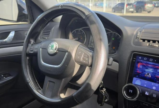 Skoda Octavia II (A5) Рестайлинг с пробегом 2011 года, цена 710 000 рублей, 205299 км, лифтбек, Автокод Объявления