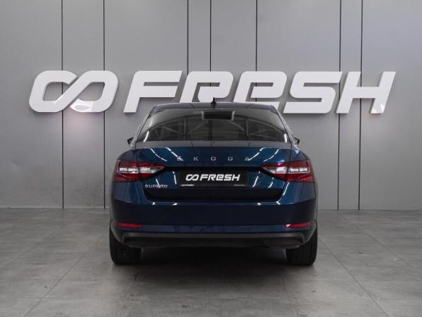 Skoda Superb III Рестайлинг с пробегом 2019 года, цена 2 406 000 рублей, 144397 км, лифтбек, Автокод Объявления