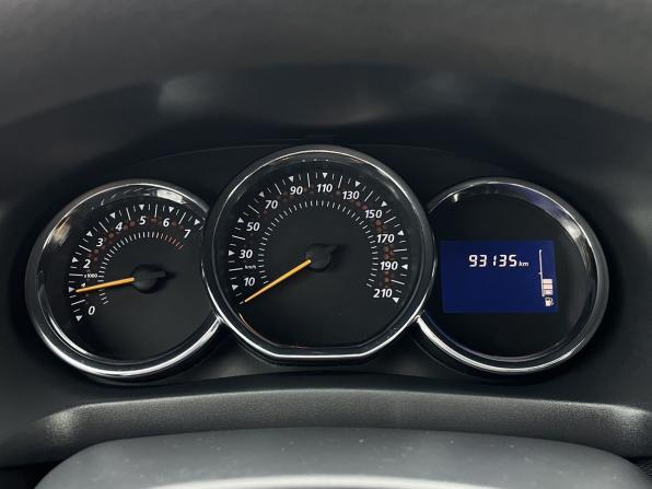 Renault Sandero II с пробегом 2017 года, цена 949 000 рублей, 93350 км, хэтчбек, Автокод Объявления