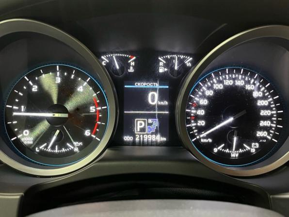 Toyota Land Cruiser 200 Series Рестайлинг 1 с пробегом 2014 года, цена 3 999 000 рублей, 219095 км, внедорожник, Автокод Объявления
