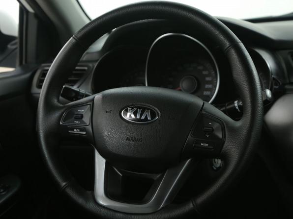Kia Rio III с пробегом 2014 года, цена 655 000 рублей, 232000 км, седан, Автокод Объявления