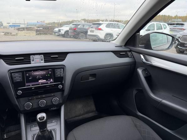 Skoda Octavia III (A7) Рестайлинг с пробегом 2018 года, цена 1 425 000 рублей, 144605 км, лифтбек, Автокод Объявления