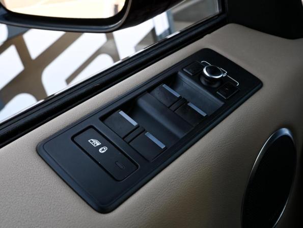 Land Rover Range Rover Sport II с пробегом 2014 года, цена 2 700 000 рублей, 199133 км, внедорожник, Автокод Объявления