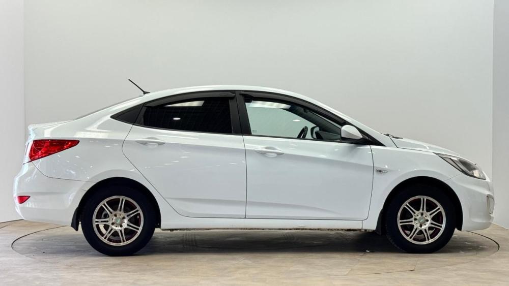 Hyundai Solaris I Киров  - изображение 5