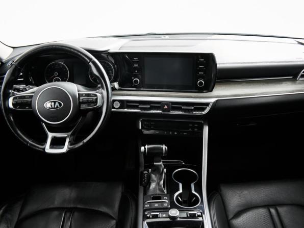 Kia K5 III с пробегом 2021 года, цена 1 590 000 рублей, 223896 км, седан, Автокод Объявления