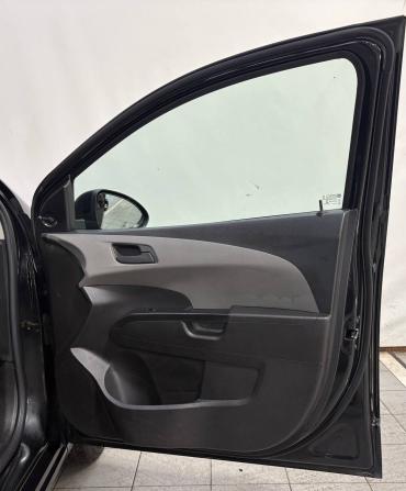 Chevrolet Aveo II с пробегом 2015 года, цена 650 000 рублей, 136098 км, седан, Автокод Объявления