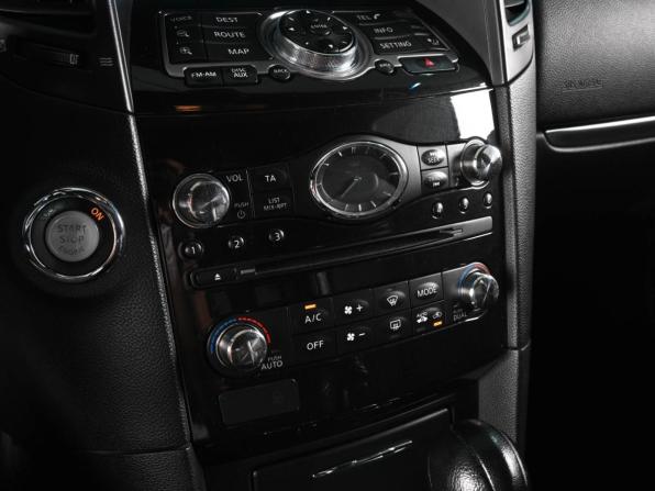 Infiniti QX70 с пробегом 2013 года, цена 2 590 000 рублей, 151643 км, внедорожник, Автокод Объявления