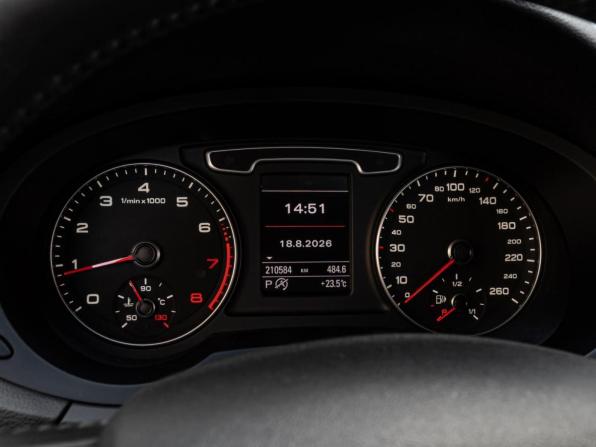 Audi Q3 I (8U) с пробегом 2013 года, цена 1 600 000 рублей, 210584 км, внедорожник, Автокод Объявления