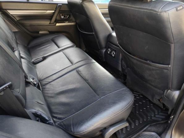 Mitsubishi Pajero IV Рестайлинг 2 с пробегом 2015 года, цена 1 819 000 рублей, 239406 км, внедорожник, Автокод Объявления