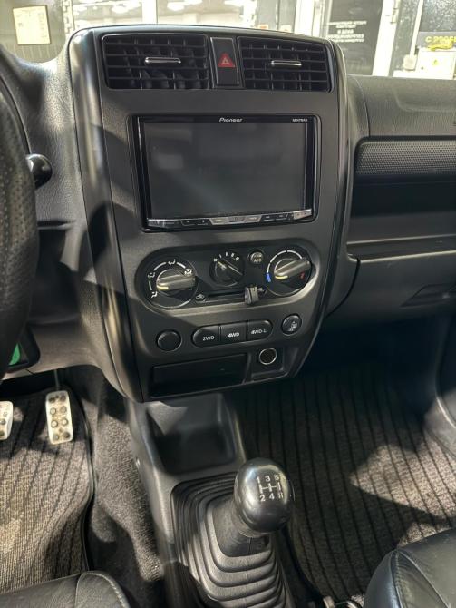 Suzuki Jimny III Рестайлинг 1 Тюмень  - изображение 7