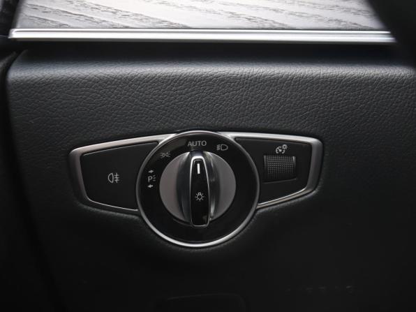 Mercedes-Benz E-Класс V (W213 S213 C238) Рестайлинг с пробегом 2020 года, цена 4 480 000 рублей, 71367 км, седан, Автокод Объявления