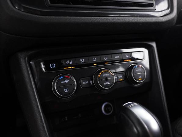 Volkswagen Tiguan II с пробегом 2017 года, цена 2 647 444 рубля, 97192 км, внедорожник, Автокод Объявления