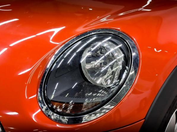 Mini Hatch III (F55/F56) Рестайлинг с пробегом 2019 года, цена 1 915 000 рублей, 42925 км, хэтчбек, Автокод Объявления