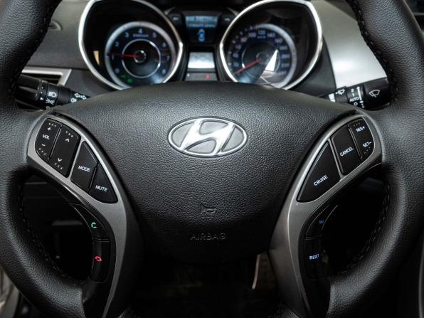 Hyundai Elantra V (MD) с пробегом 2011 года, цена 904 000 рублей, 242187 км, седан, Автокод Объявления