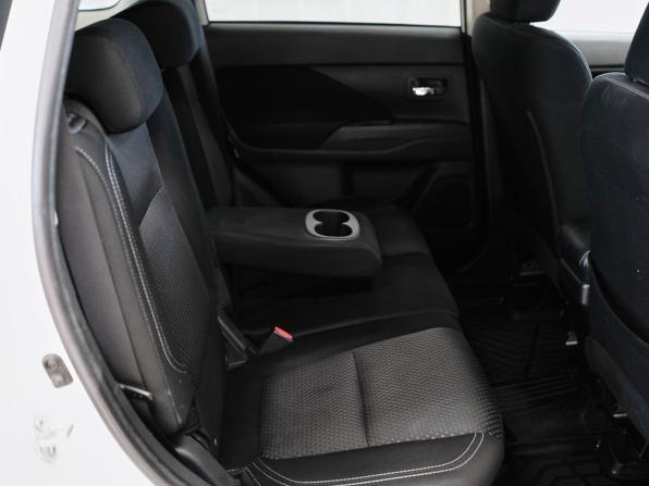 Mitsubishi Outlander III Рестайлинг 3 с пробегом 2018 года, цена 1 819 000 рублей, 136613 км, внедорожник, Автокод Объявления