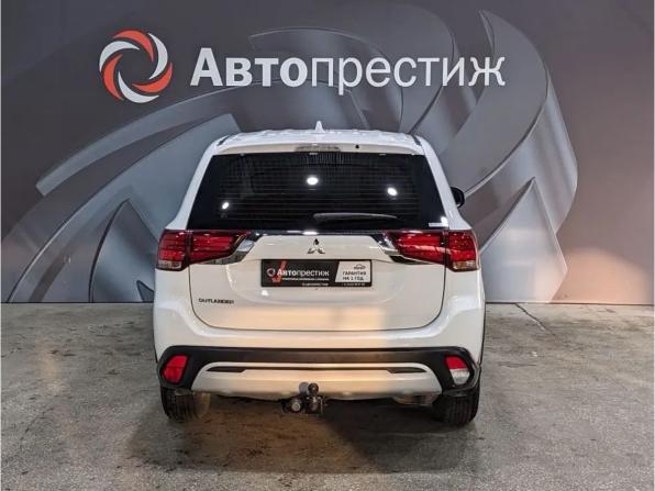 Mitsubishi Outlander III Рестайлинг 3 с пробегом 2021 года, цена 2 345 000 рублей, 117280 км, внедорожник, Автокод Объявления