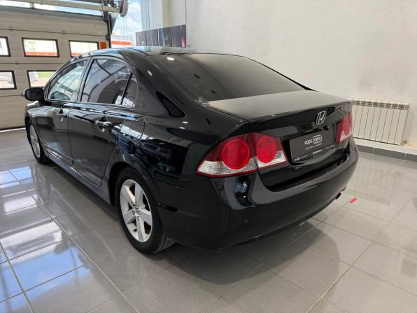 Honda Civic VIII с пробегом 2007 года, цена 755 000 рублей, 302960 км, седан, Автокод Объявления