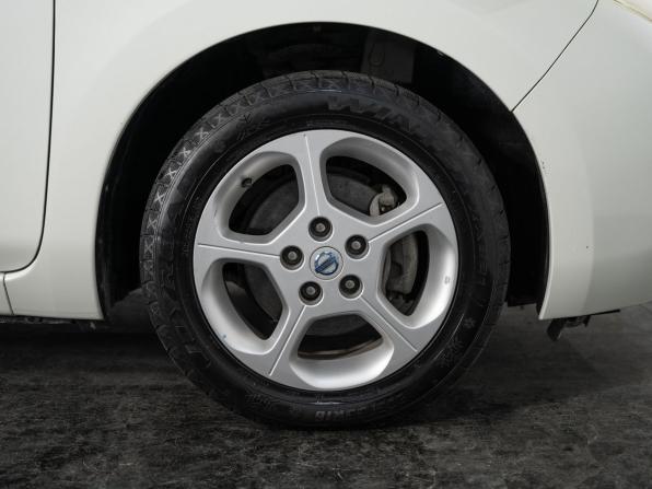Nissan Leaf I (ZE0/AZE0) с пробегом 2011 года, цена 595 000 рублей, 132994 км, хэтчбек, Автокод Объявления