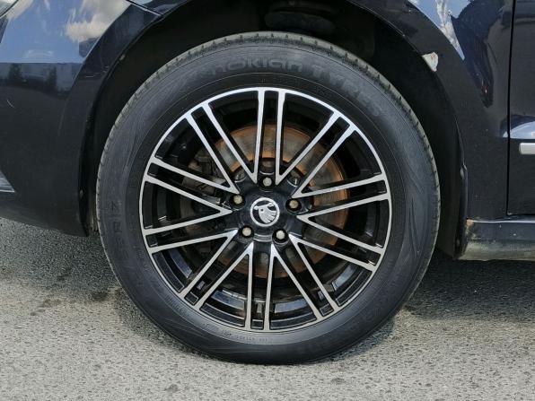 Skoda Superb II Рестайлинг с пробегом 2013 года, цена 879 000 рублей, 268196 км, лифтбек, Автокод Объявления