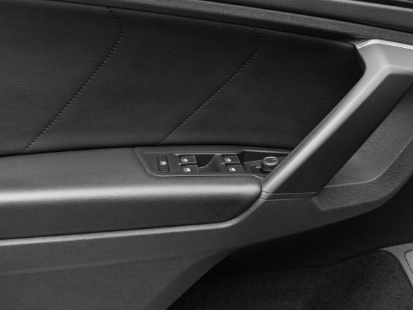 Volkswagen Tiguan II с пробегом 2020 года, цена 3 590 000 рублей, 98855 км, внедорожник, Автокод Объявления