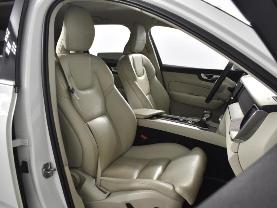 Volvo XC60 II Казань  - изображение 8