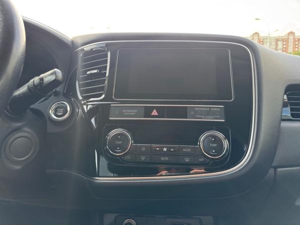 Mitsubishi Outlander III Рестайлинг 3 с пробегом 2019 года, цена 1 758 000 рублей, 180000 км, внедорожник, Автокод Объявления