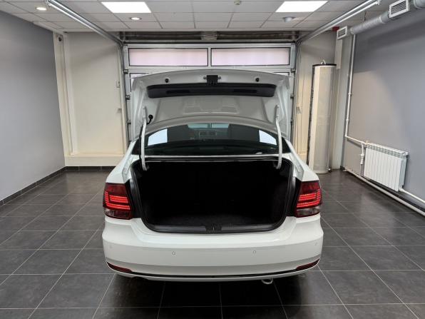 Volkswagen Polo V Рестайлинг с пробегом 2019 года, цена 1 630 000 рублей, 29763 км, седан, Автокод Объявления