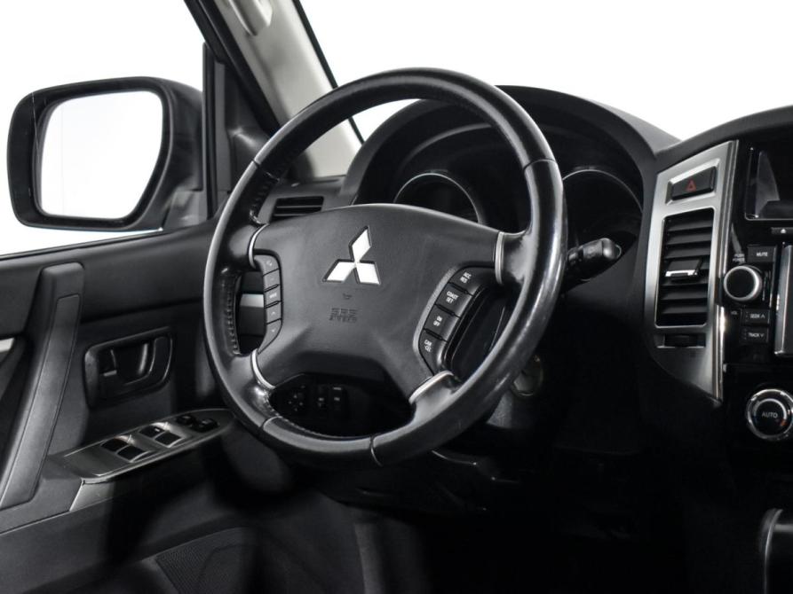 Mitsubishi Pajero IV Рестайлинг 2 Санкт-Петербург  - изображение 15